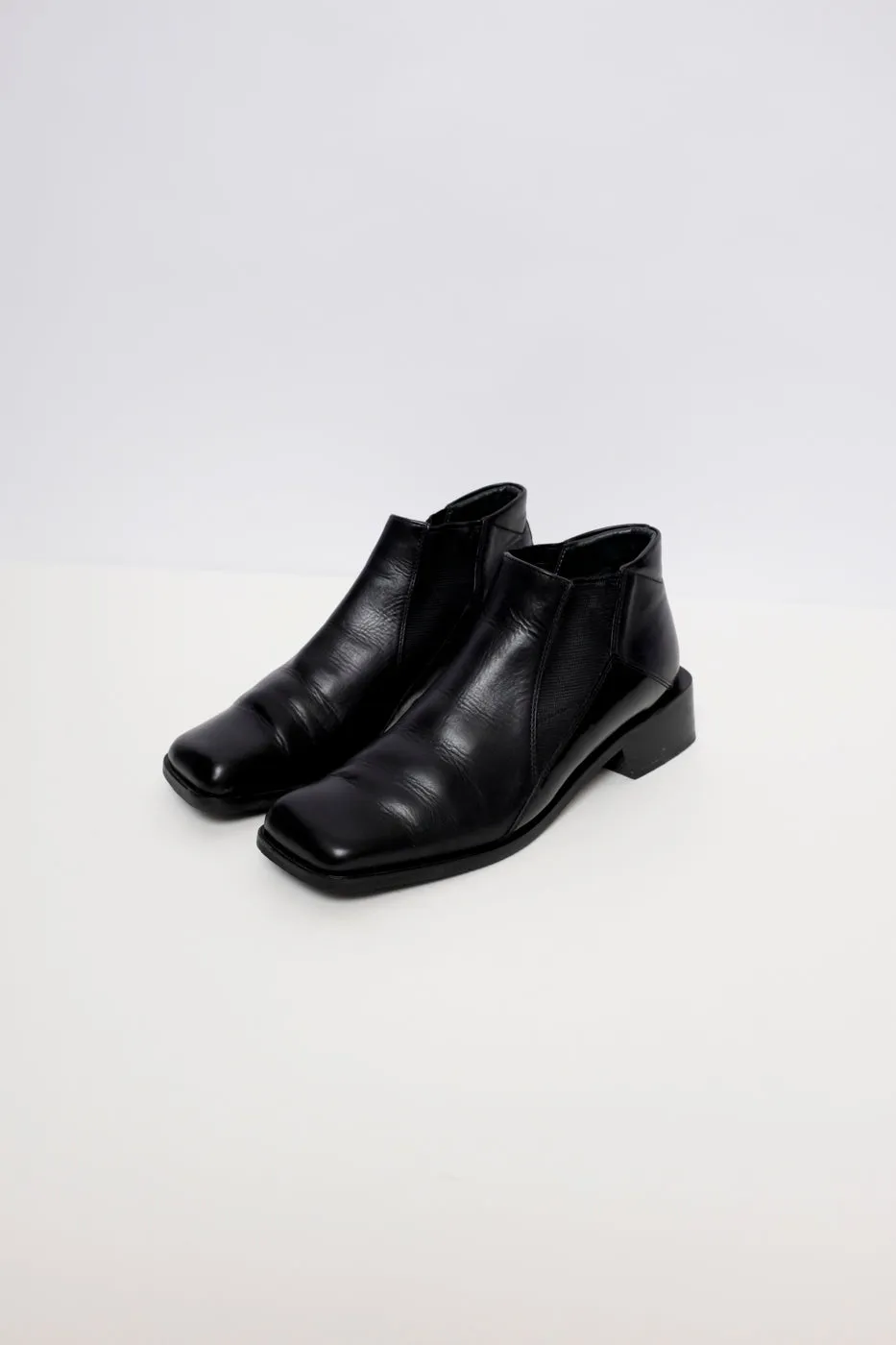 0010_SQUARE TOE BLACK 37 LEATHER CHELSEA BOOTS