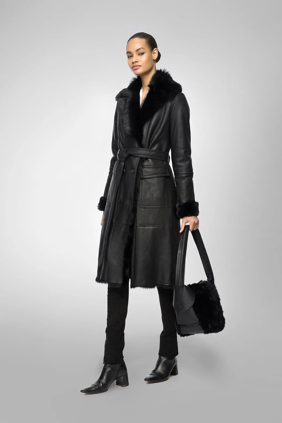 Arthemisia - Black Shearling Coat