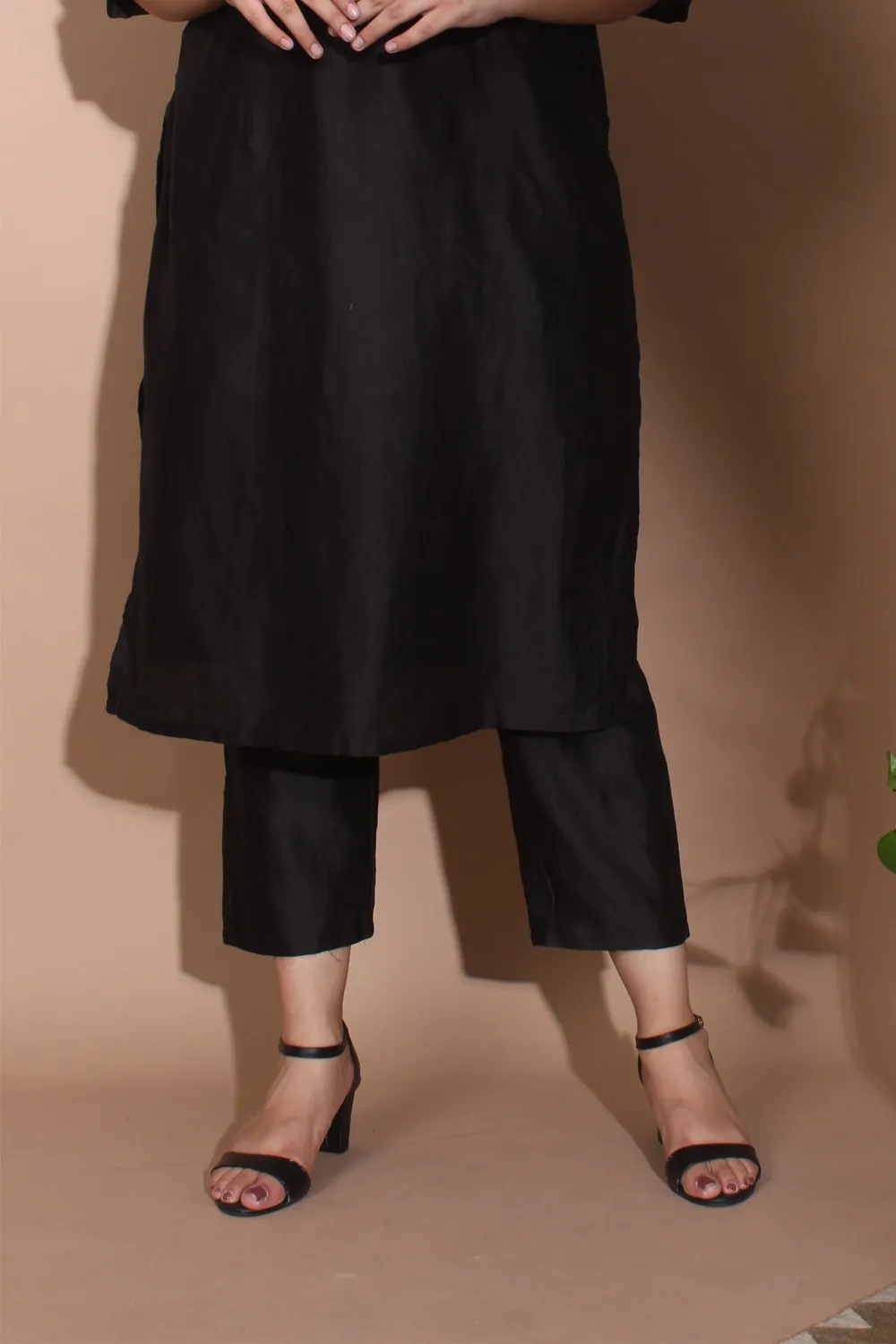 Black Chanderi Trousers With Pockets