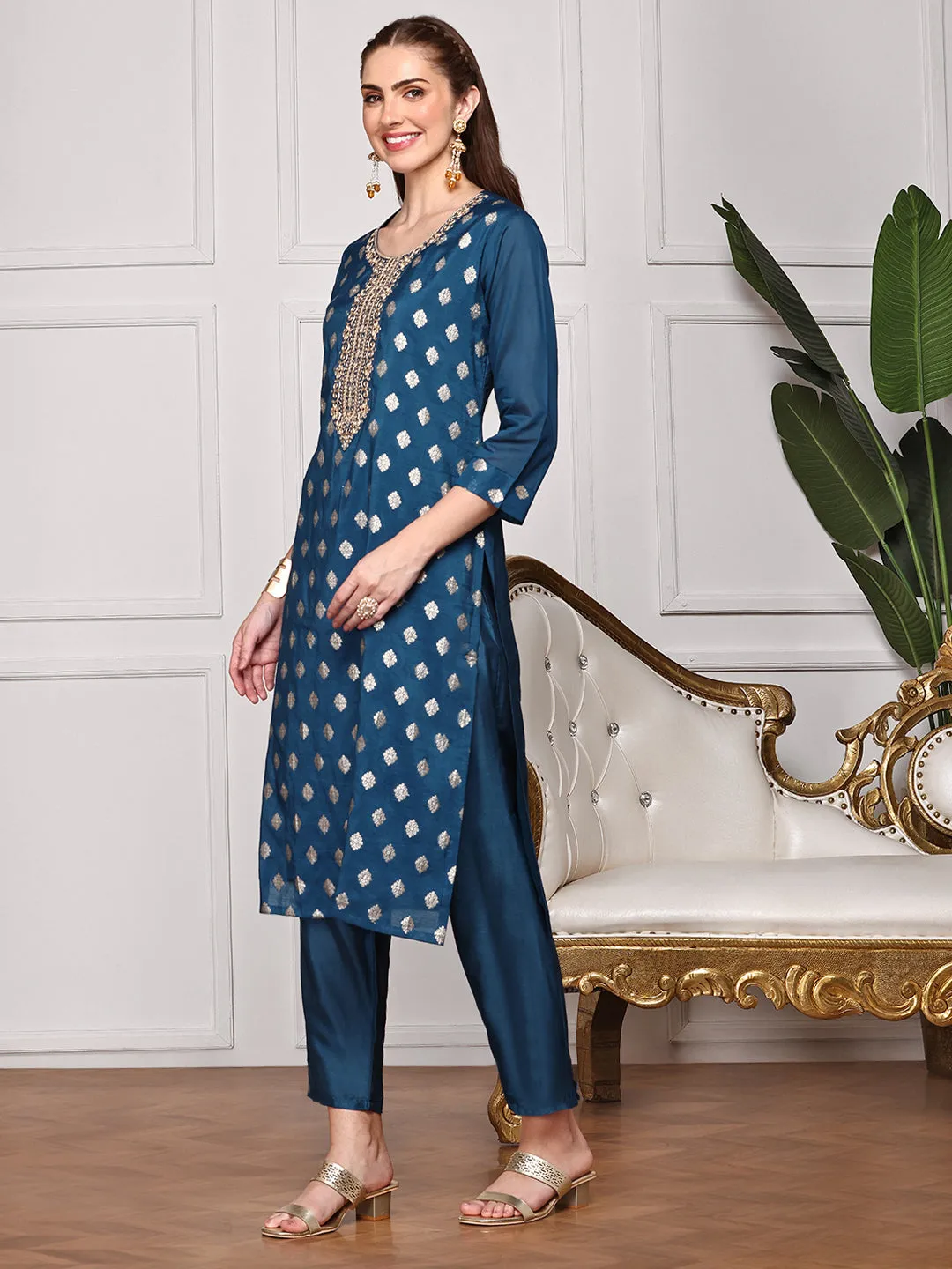 Ethnic Motifs Embroidered Sequinned Straight Kurta With Trousers & Dupatta