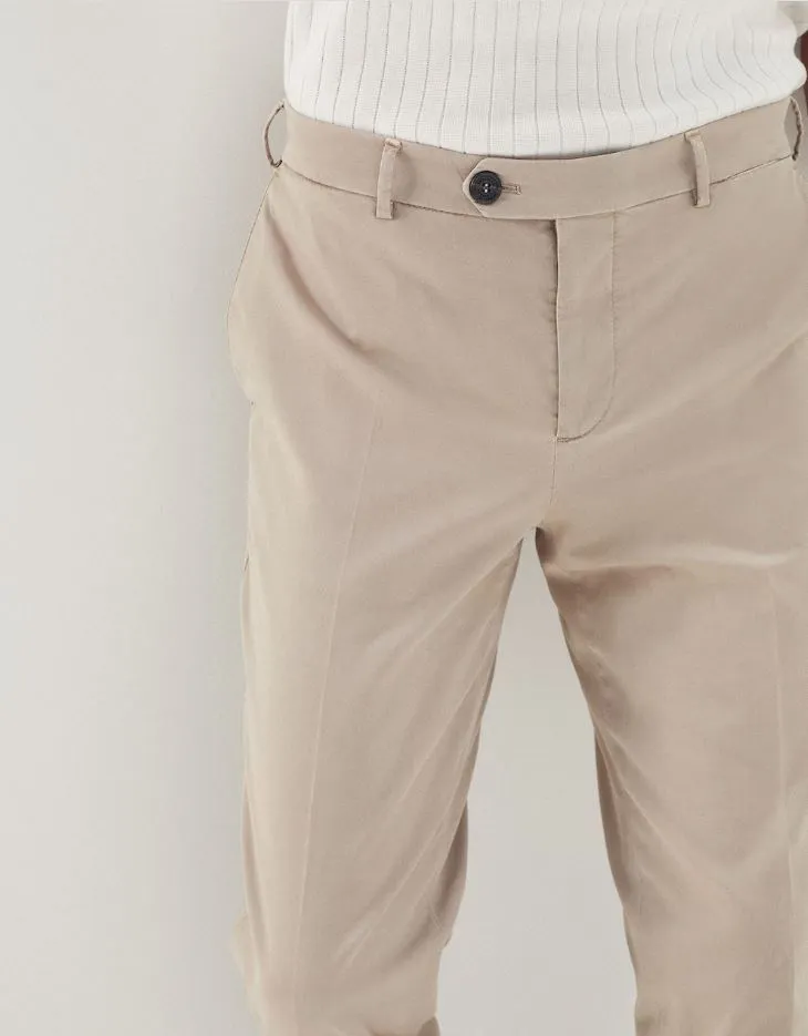 Garment-dyed Italian fit trousers | Beige