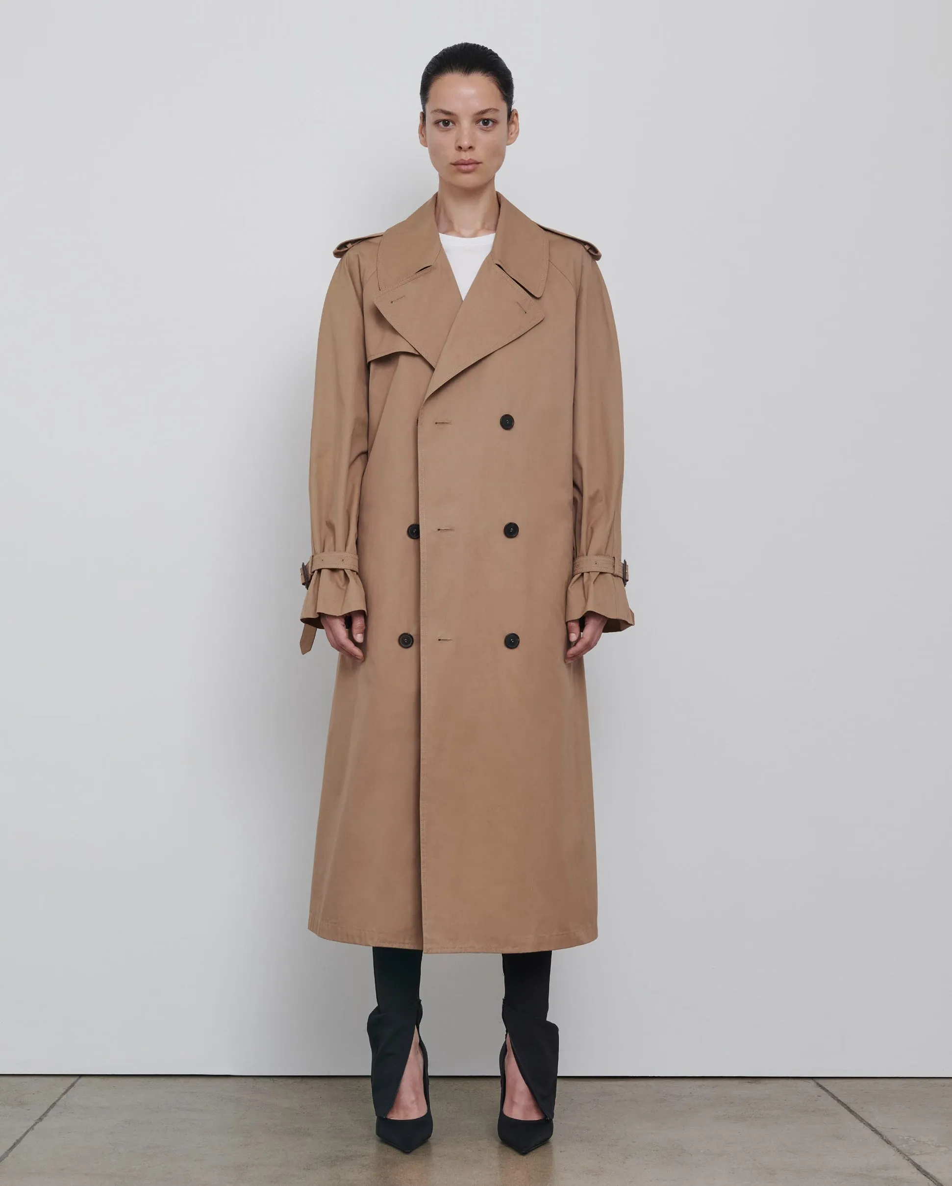 TRENCH COAT / TAN